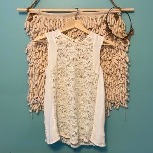 B&B lace sleeveless top